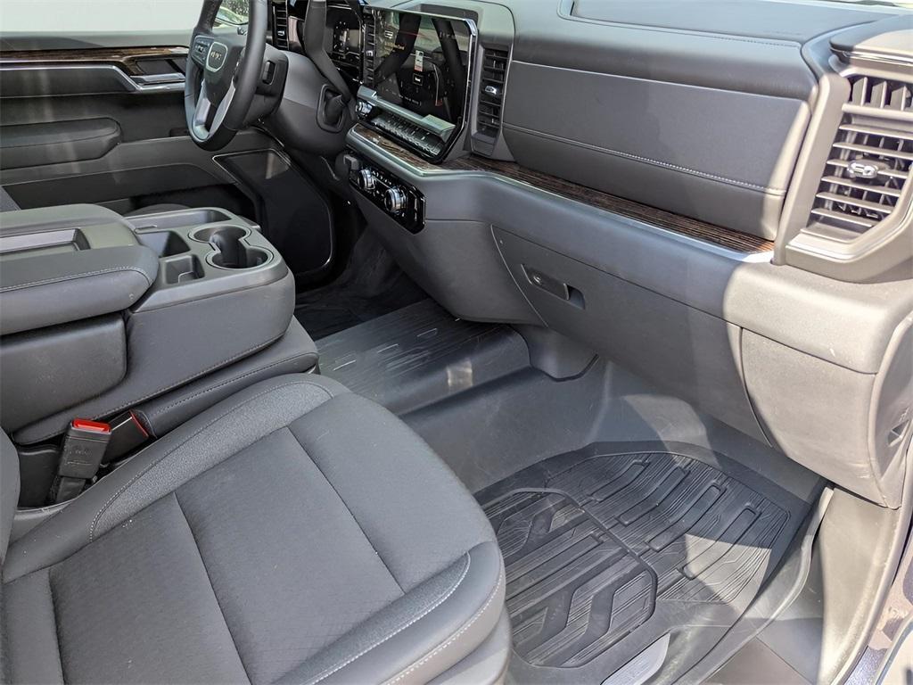 new 2025 GMC Sierra 1500 car, priced at $42,315