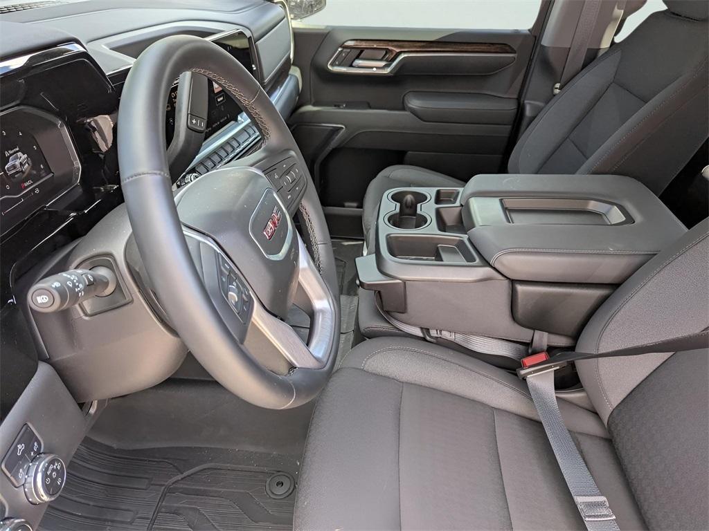 new 2025 GMC Sierra 1500 car, priced at $42,315