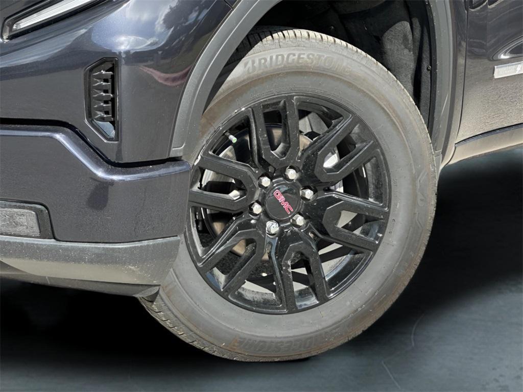 new 2025 GMC Sierra 1500 car, priced at $41,990