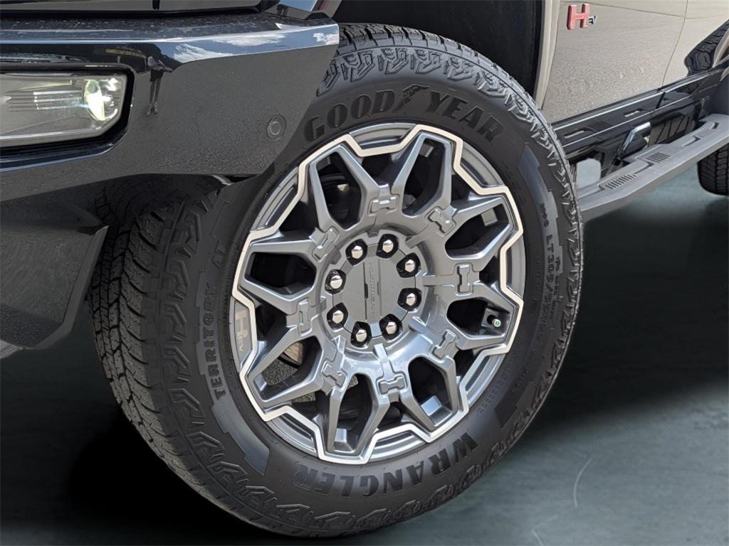 new 2025 GMC HUMMER EV Pickup car, priced at $109,179