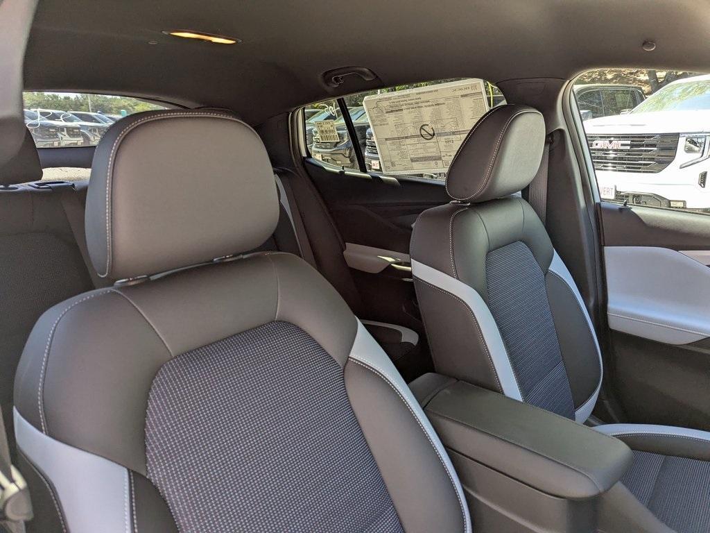 new 2025 Buick Envista car, priced at $26,180