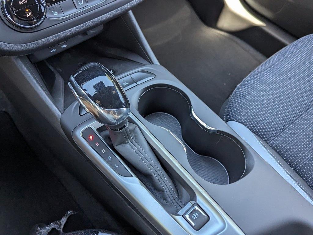 new 2025 Buick Envista car, priced at $26,180