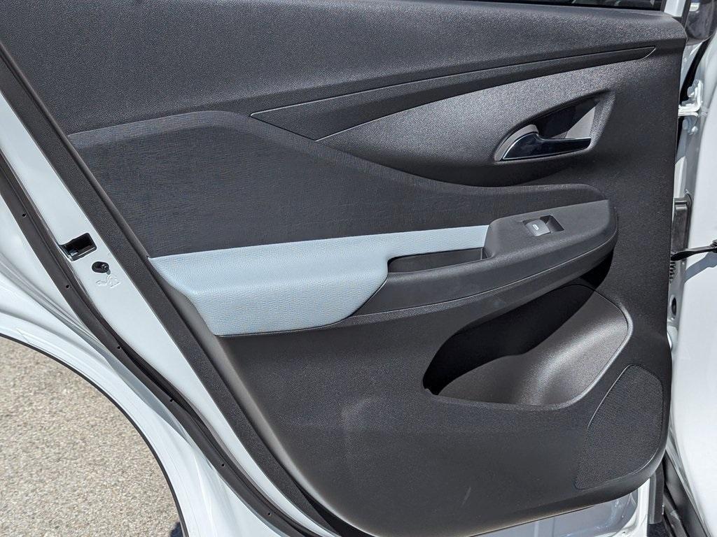 new 2025 Buick Envista car, priced at $26,180