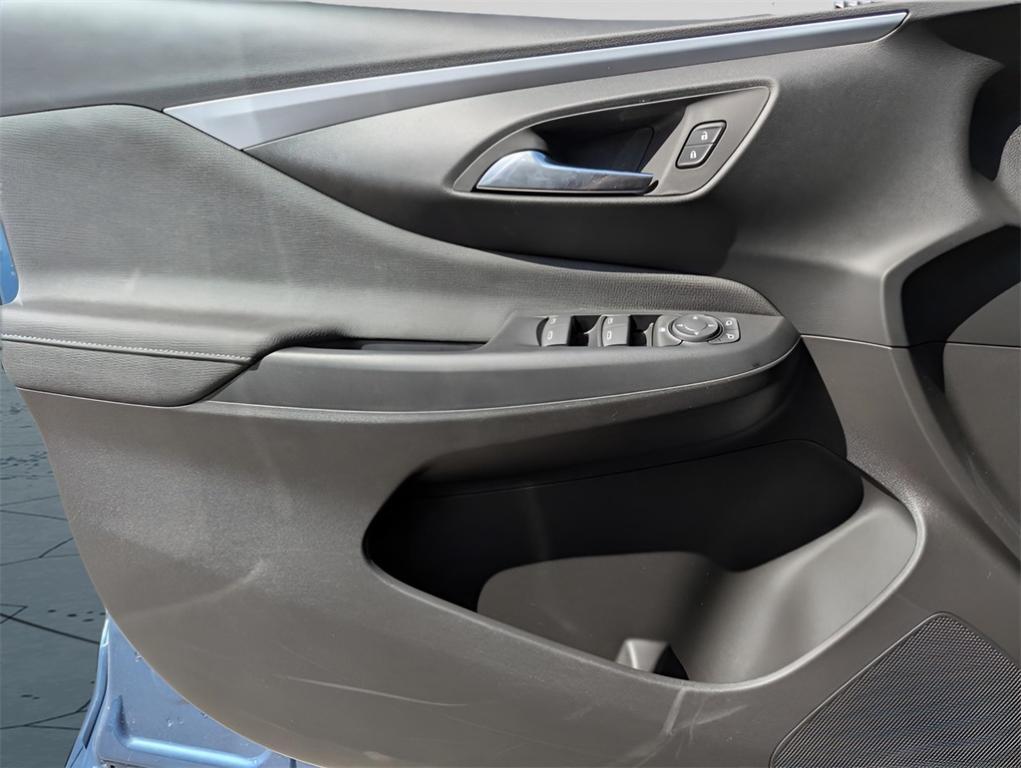 new 2025 Buick Envista car, priced at $27,055