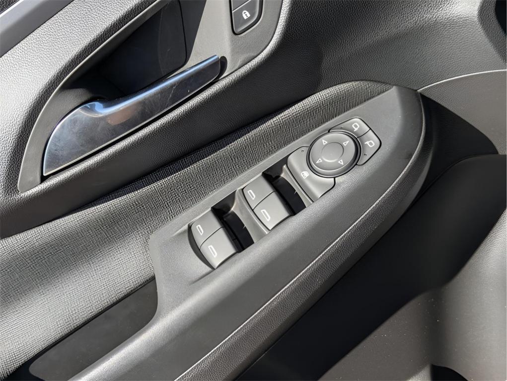 new 2025 Buick Envista car, priced at $27,055