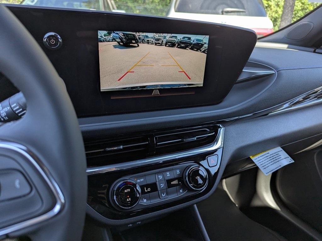 new 2025 Buick Envista car, priced at $26,985