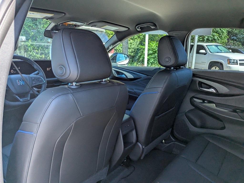 new 2025 Buick Envista car, priced at $26,985