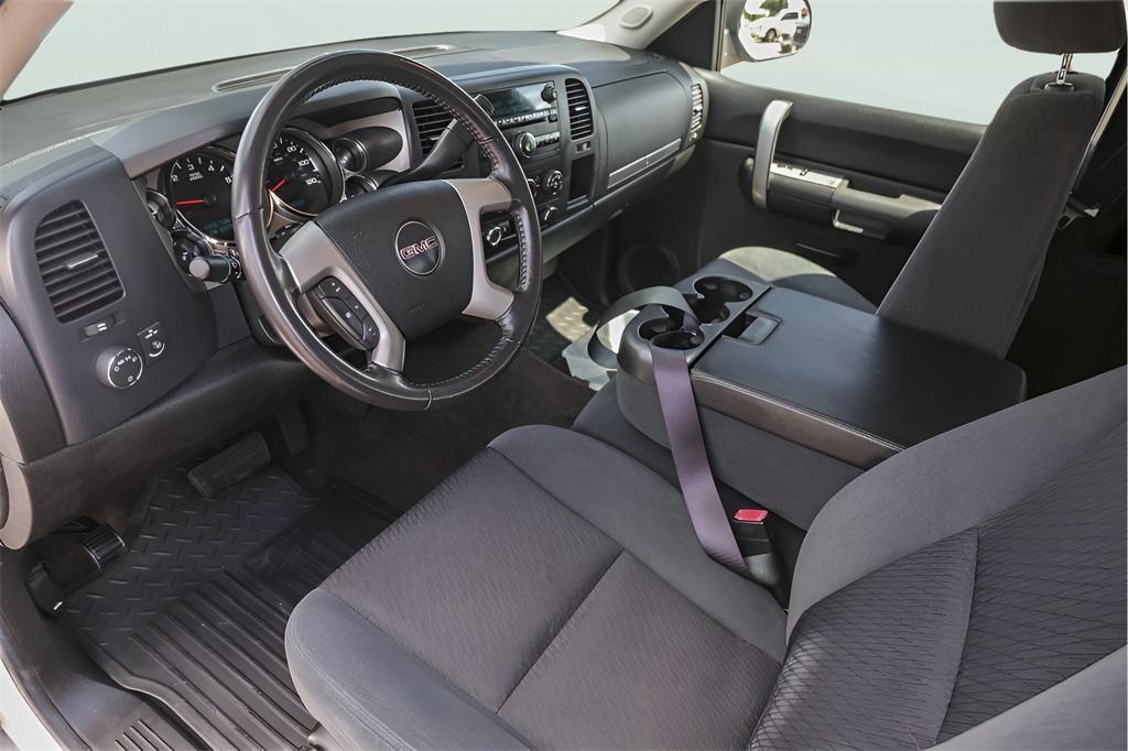 used 2009 GMC Sierra 1500 car, priced at $15,900