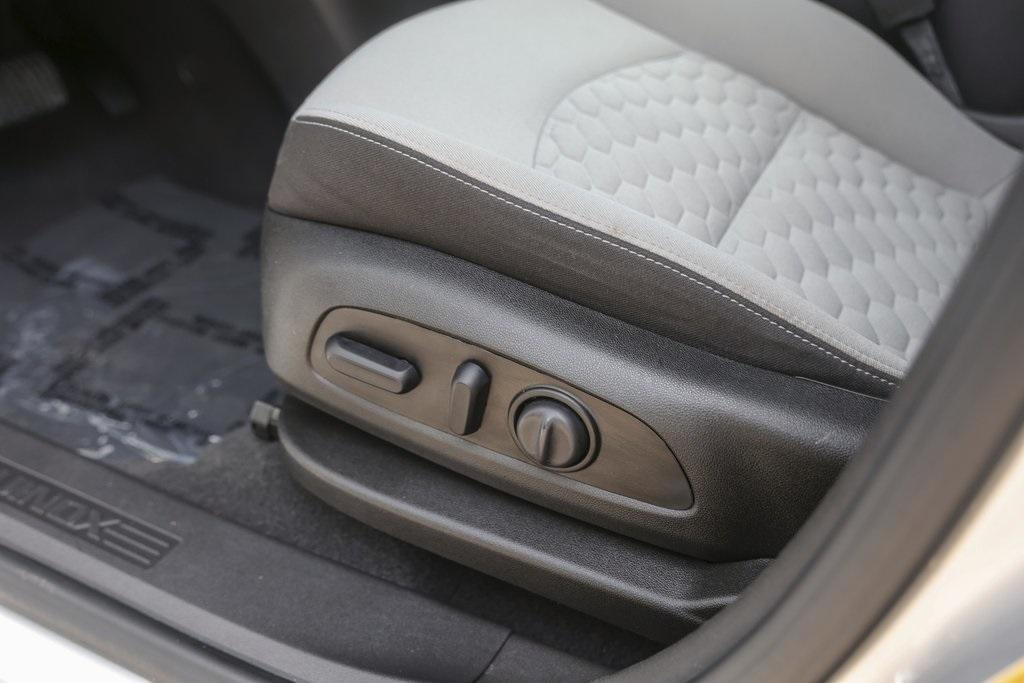 used 2021 Chevrolet Equinox car, priced at $20,900