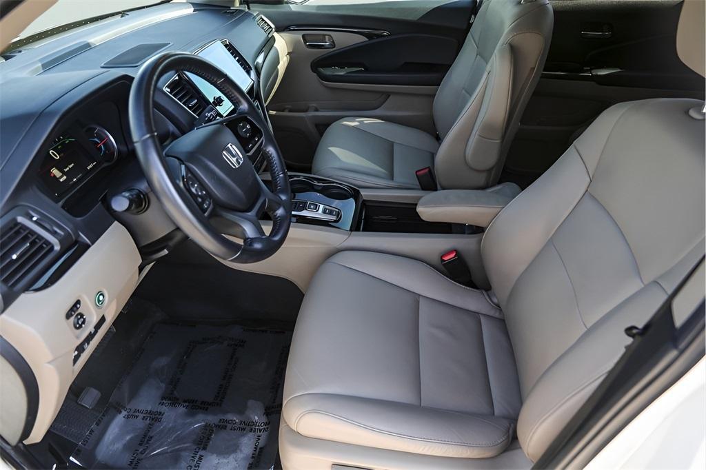 used 2020 Honda Pilot car, priced at $25,300