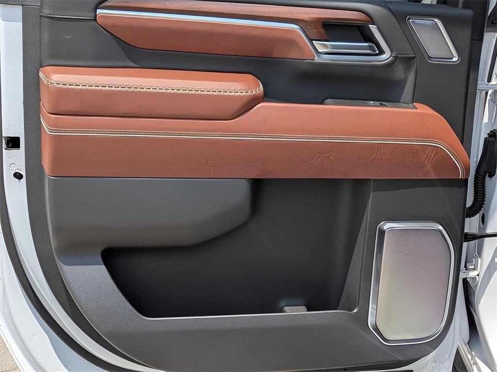 new 2025 GMC Sierra 2500 car, priced at $99,639