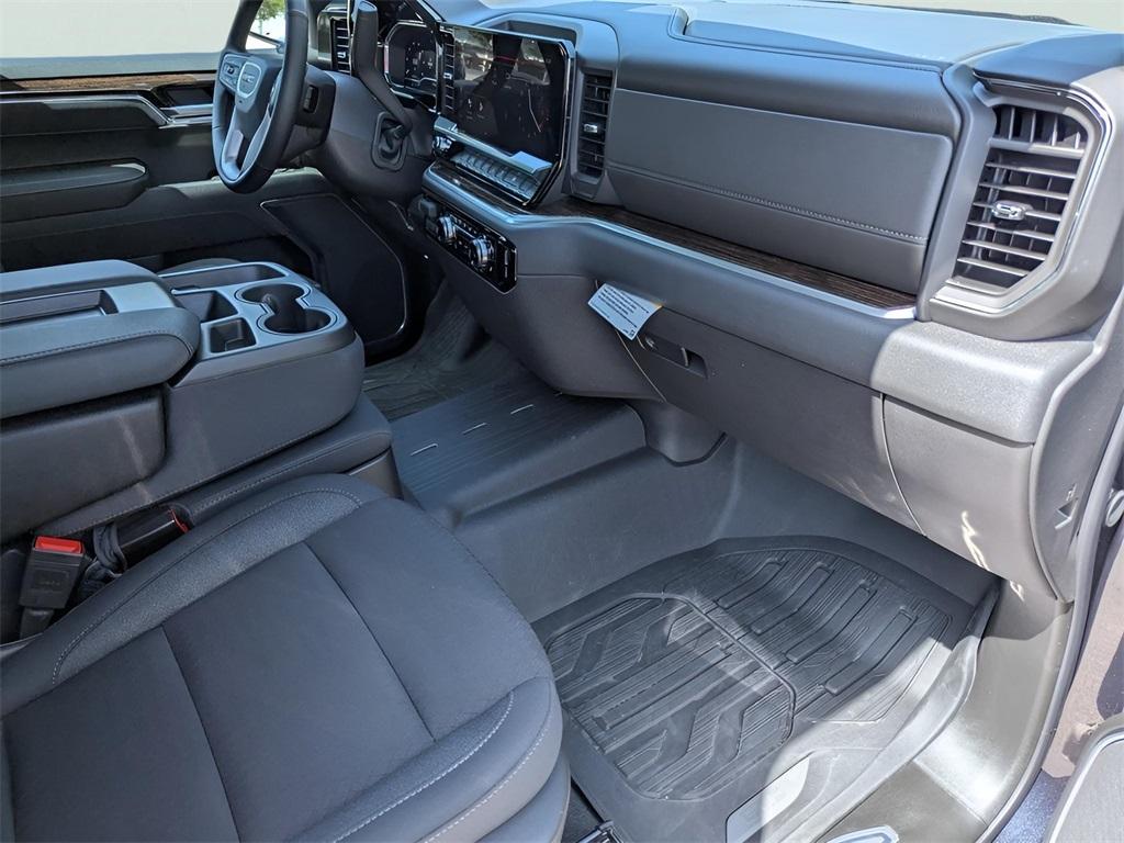 new 2025 GMC Sierra 1500 car, priced at $41,990