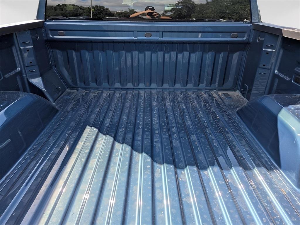 new 2025 GMC Sierra 1500 car, priced at $42,330