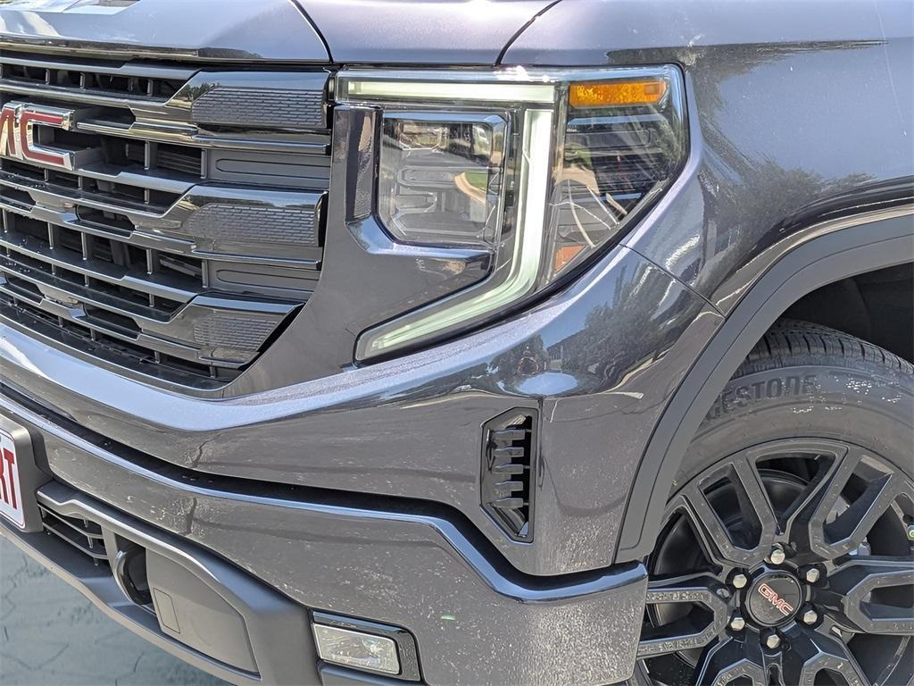 new 2025 GMC Sierra 1500 car, priced at $43,815