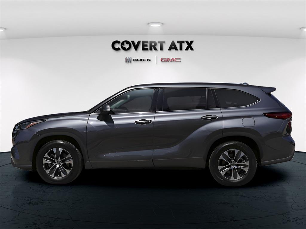used 2021 Toyota Highlander car, priced at $33,850