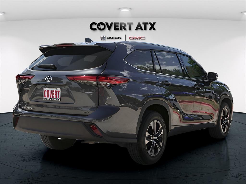 used 2021 Toyota Highlander car, priced at $33,850
