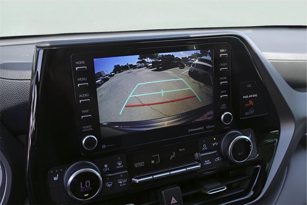 used 2021 Toyota Highlander car, priced at $33,850