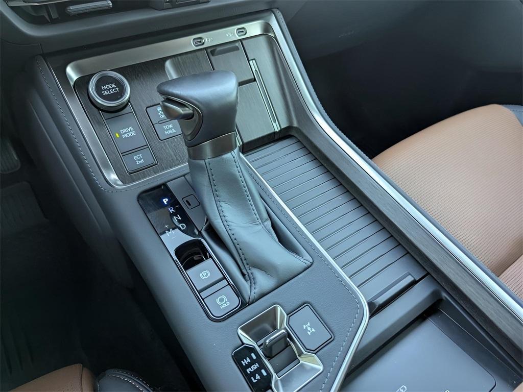 used 2024 Lexus GX 550 car, priced at $87,900