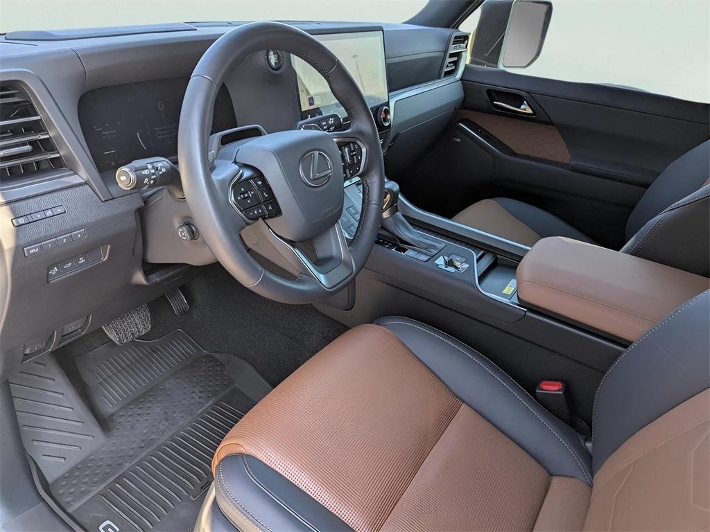 used 2024 Lexus GX 550 car, priced at $87,900