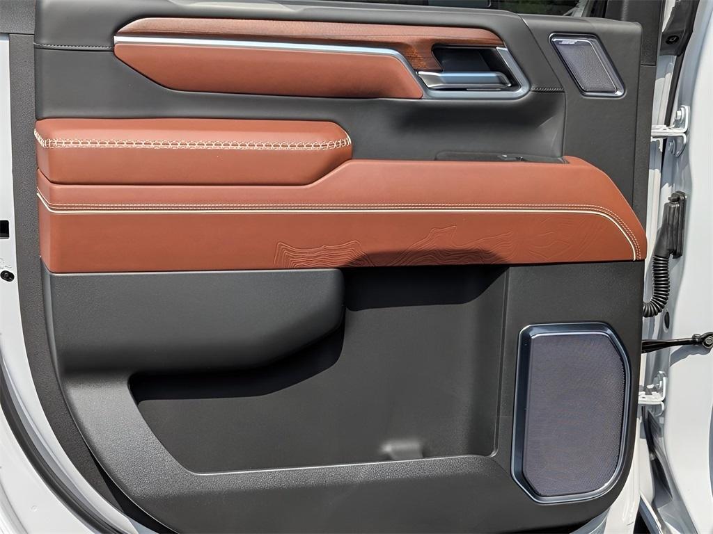 new 2025 GMC Sierra 2500 car, priced at $98,879