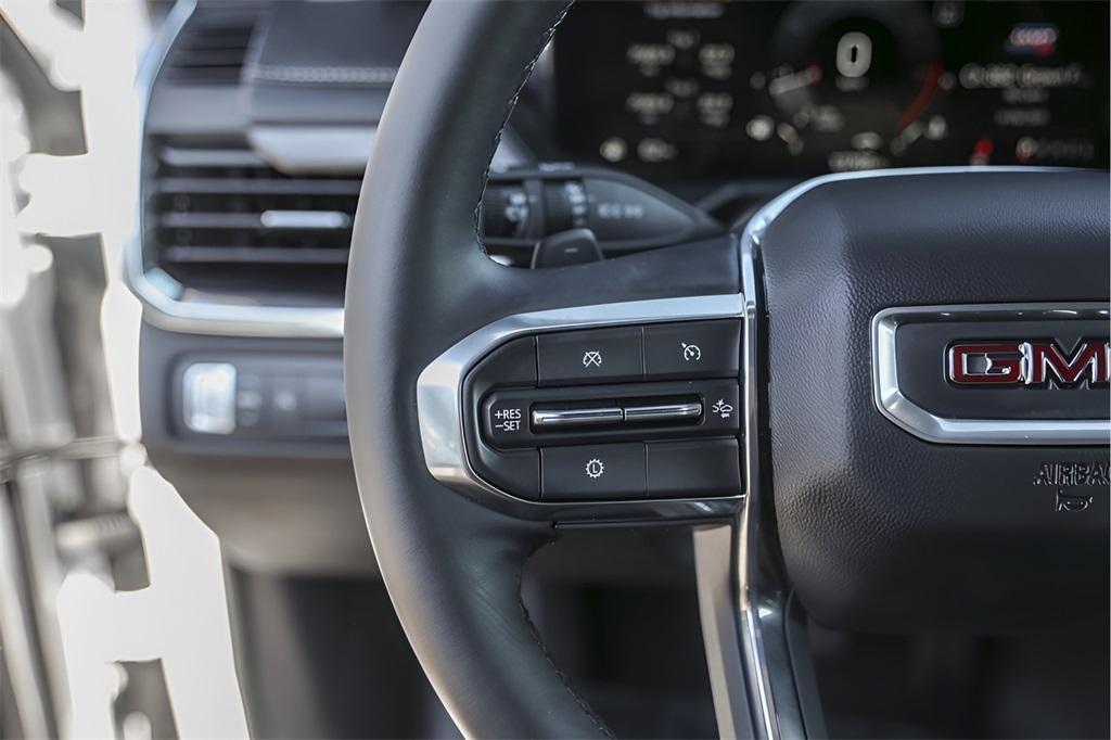 used 2025 GMC Acadia car, priced at $37,498
