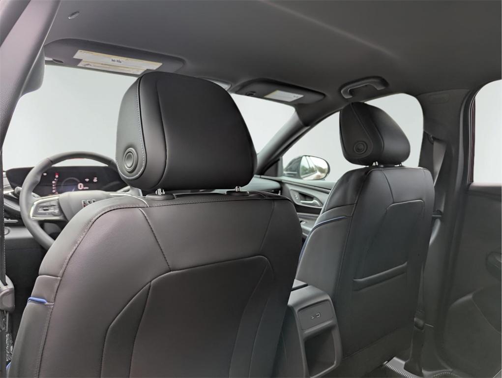 new 2025 Buick Envista car, priced at $28,950