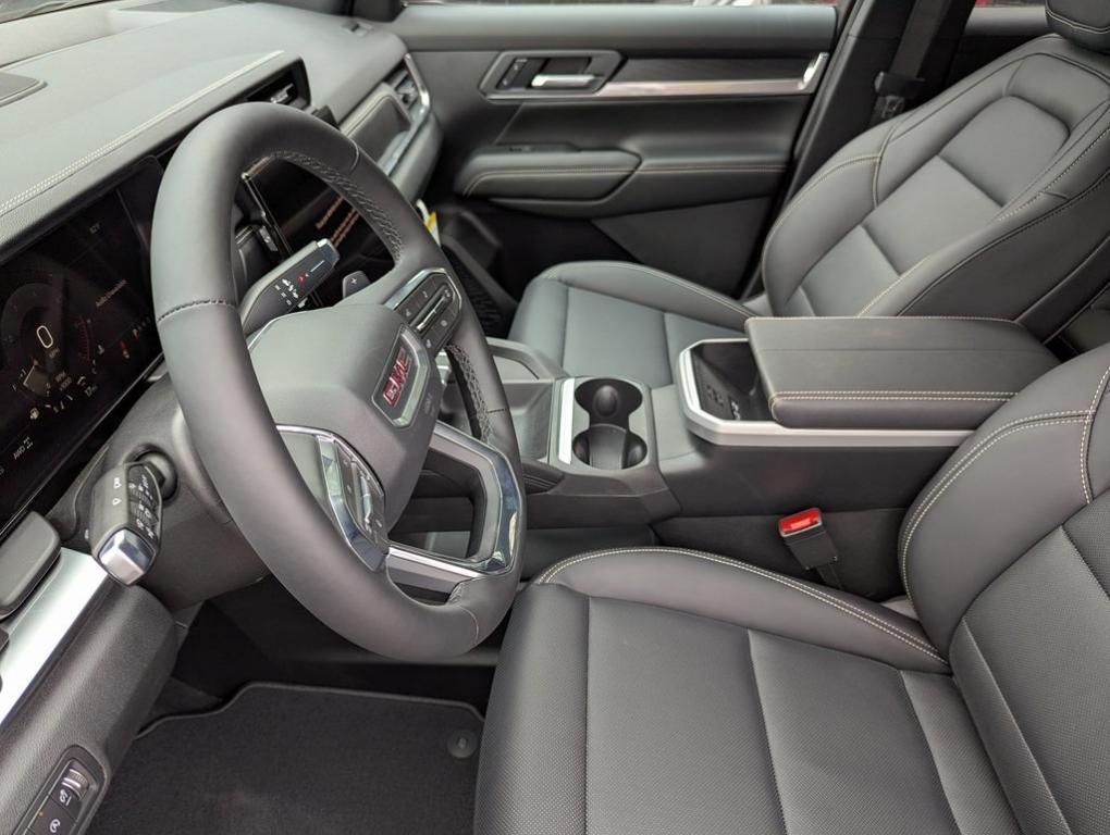 new 2025 GMC Terrain car, priced at $36,035