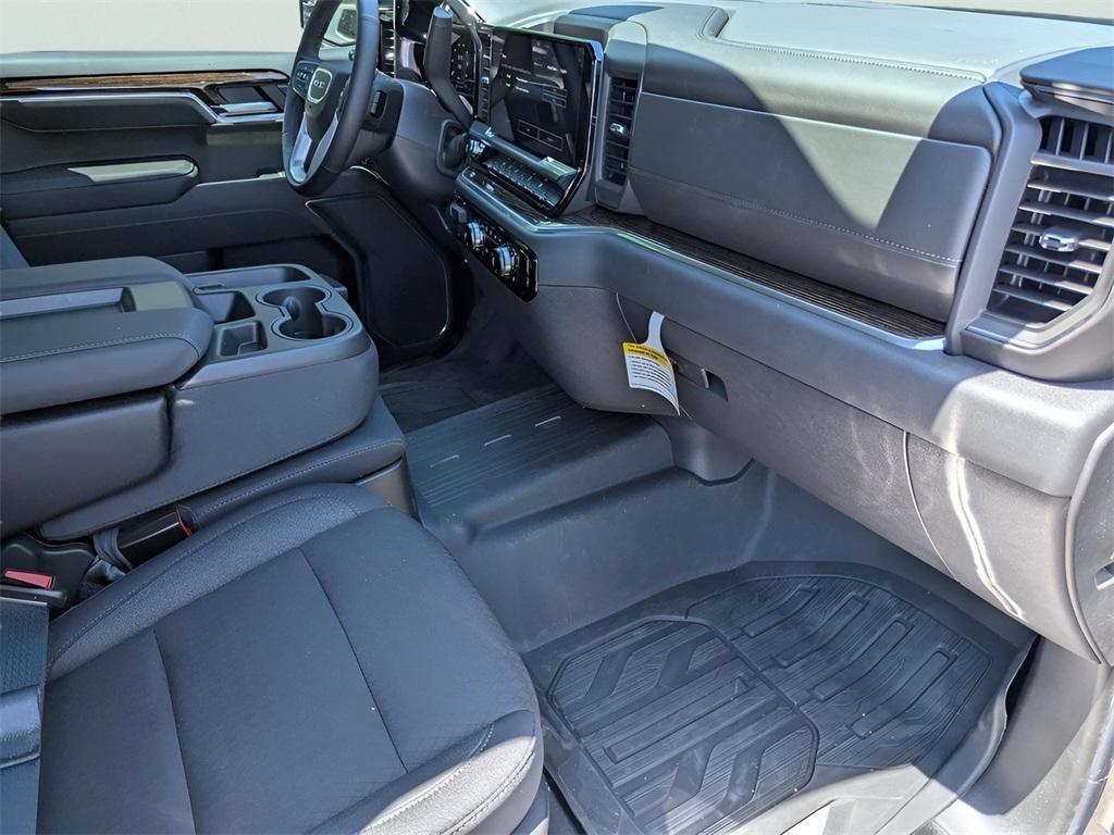 new 2025 GMC Sierra 1500 car, priced at $43,490