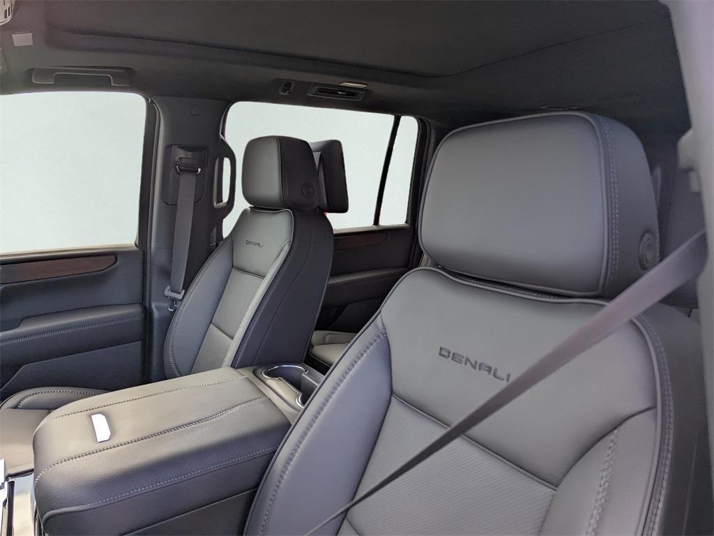 new 2025 GMC Yukon XL car, priced at $98,249