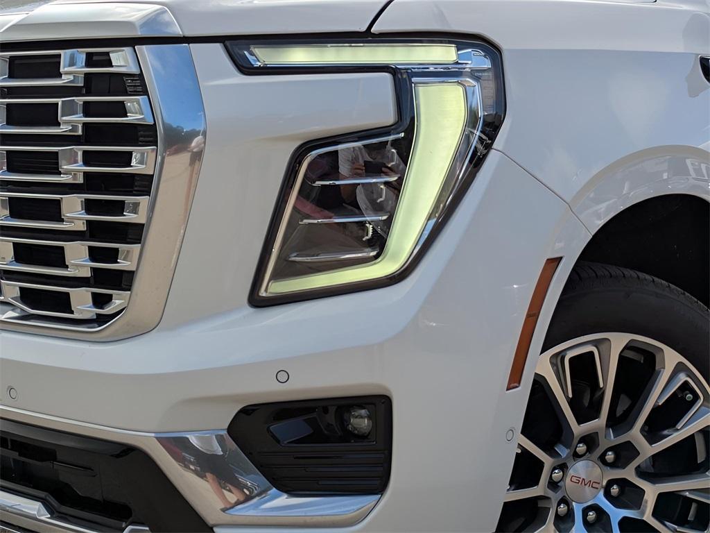 new 2025 GMC Yukon XL car, priced at $98,249