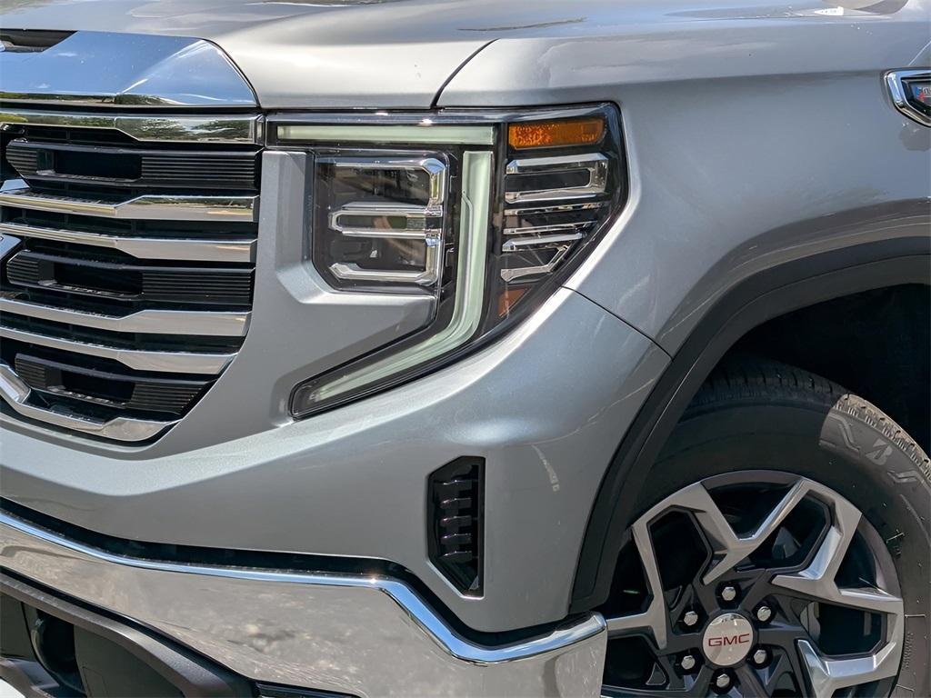 new 2025 GMC Sierra 1500 car, priced at $50,330
