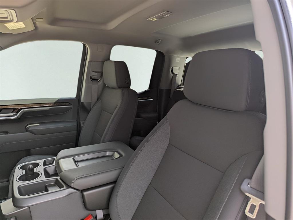 new 2026 GMC Sierra 1500 car, priced at $44,370