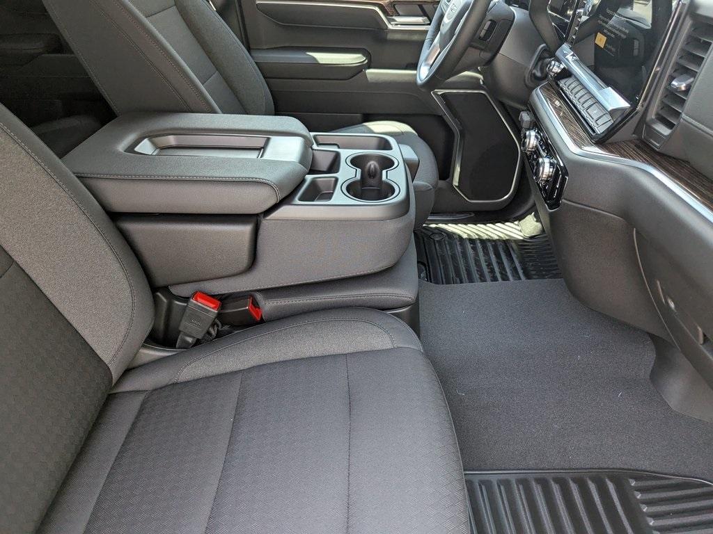 new 2026 GMC Sierra 1500 car, priced at $44,370