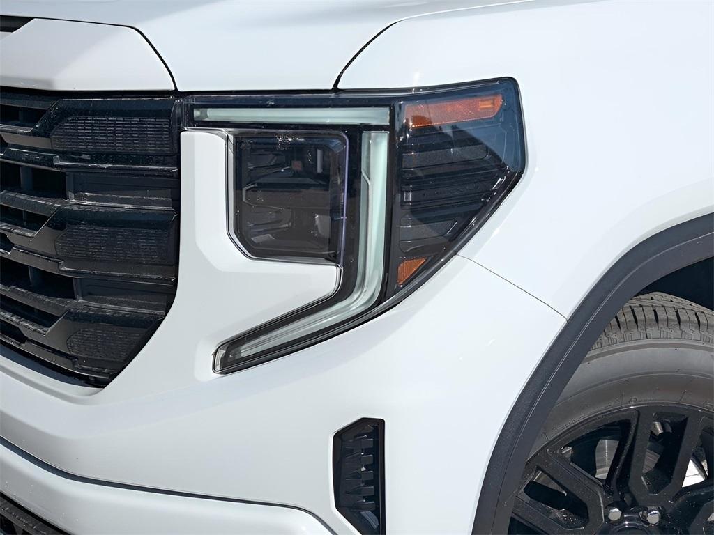 new 2025 GMC Sierra 1500 car, priced at $41,820