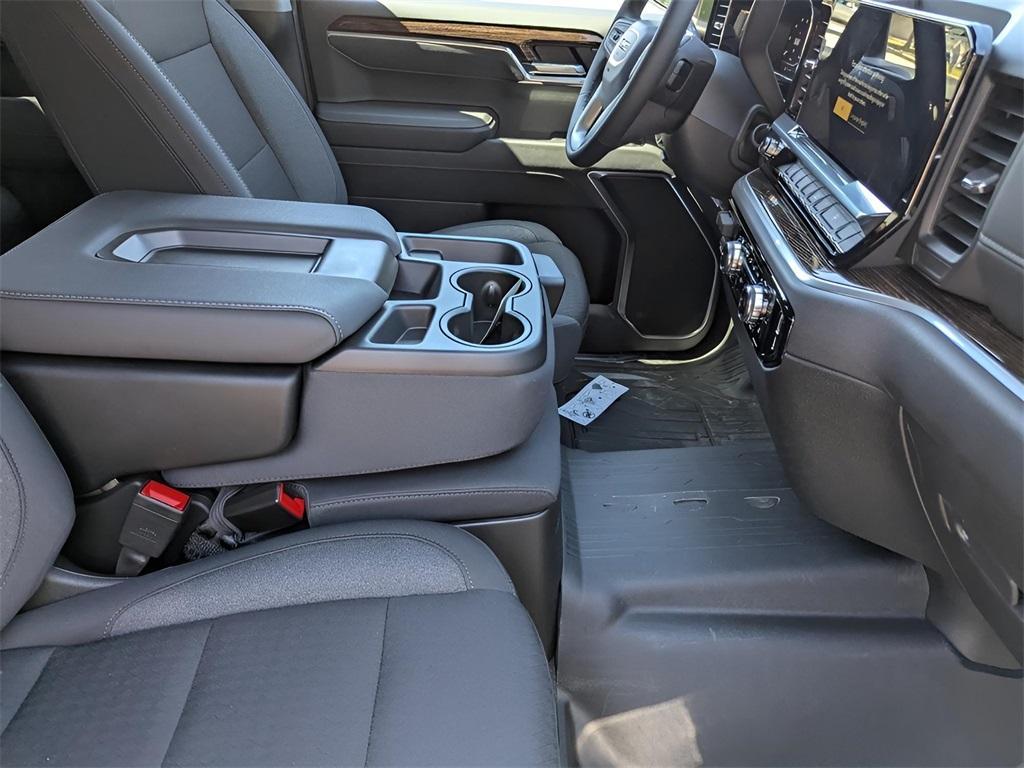 new 2025 GMC Sierra 1500 car, priced at $43,815