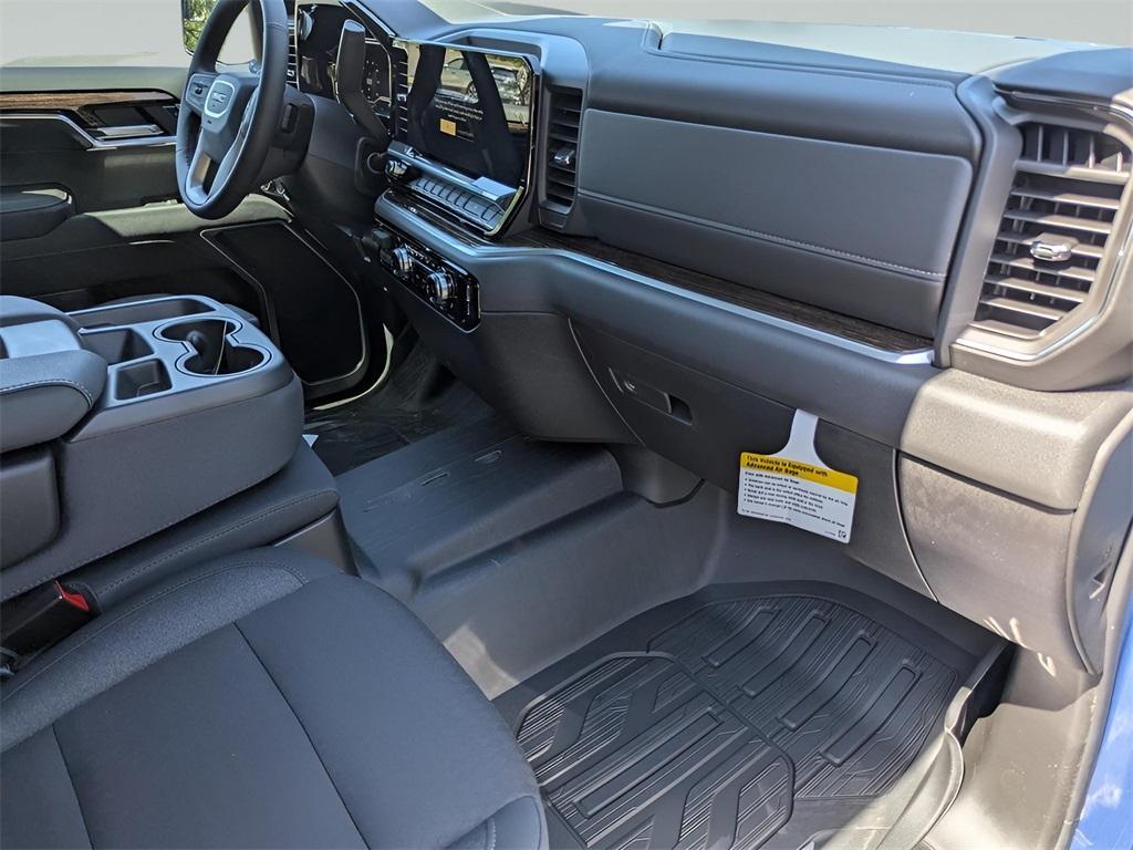 new 2025 GMC Sierra 1500 car, priced at $43,815