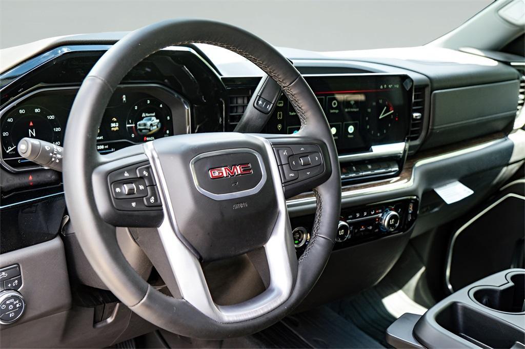 new 2024 GMC Sierra 1500 car, priced at $42,775