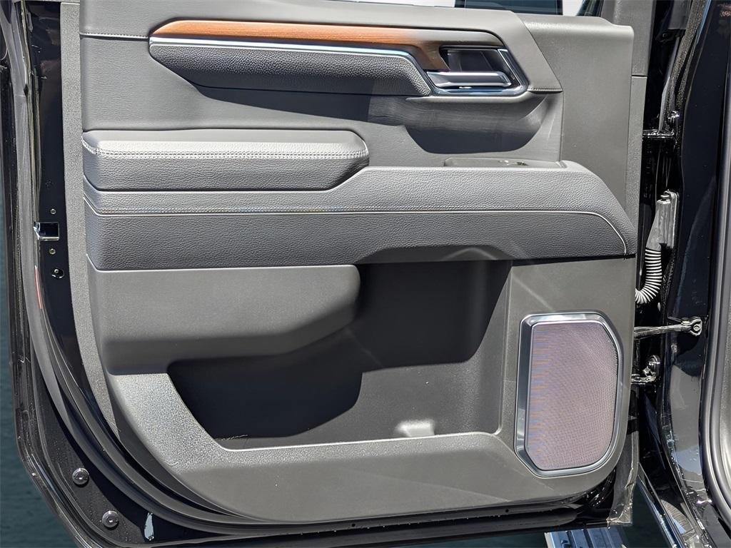new 2025 GMC Sierra 1500 car, priced at $66,700