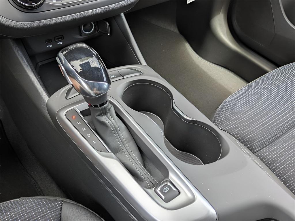 new 2025 Buick Envista car, priced at $27,455