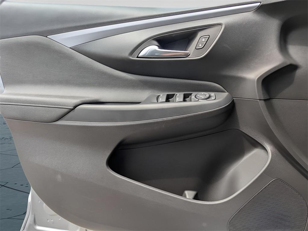 new 2025 Buick Envista car, priced at $27,455