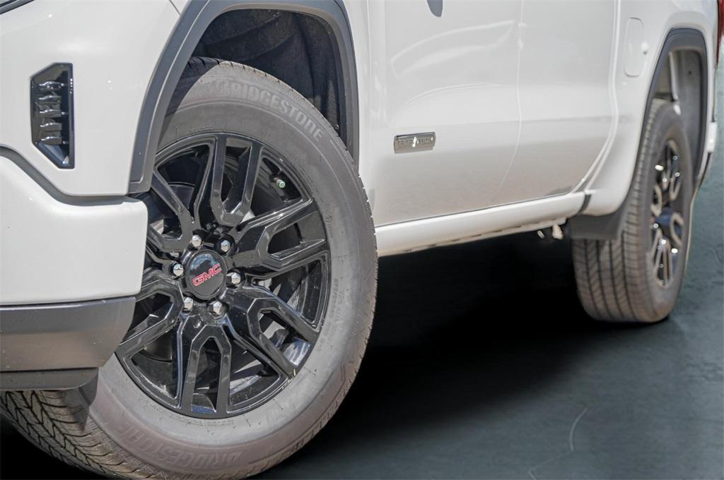 new 2025 GMC Sierra 1500 car, priced at $42,995