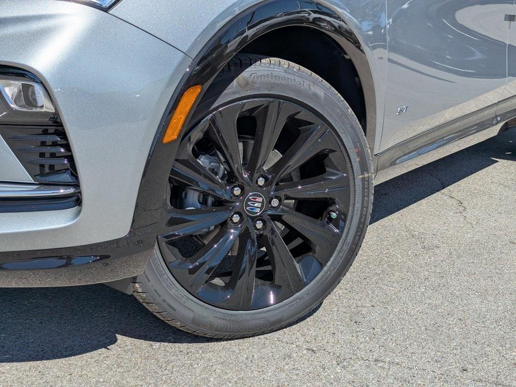 new 2025 Buick Envista car, priced at $29,365