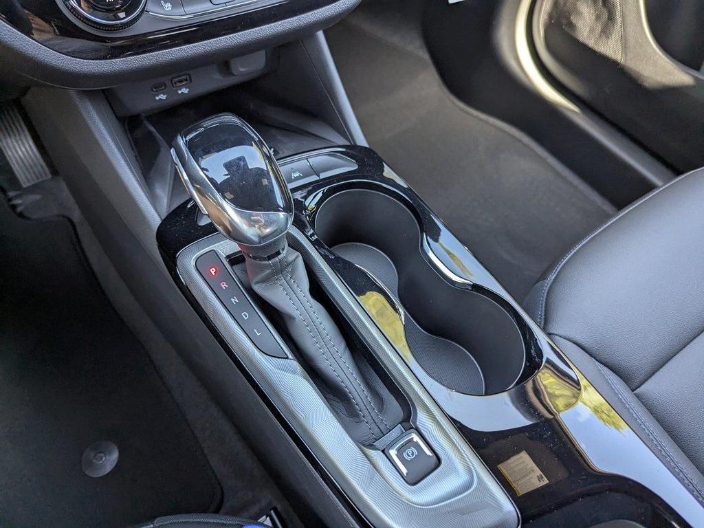 new 2025 Buick Envista car, priced at $29,365