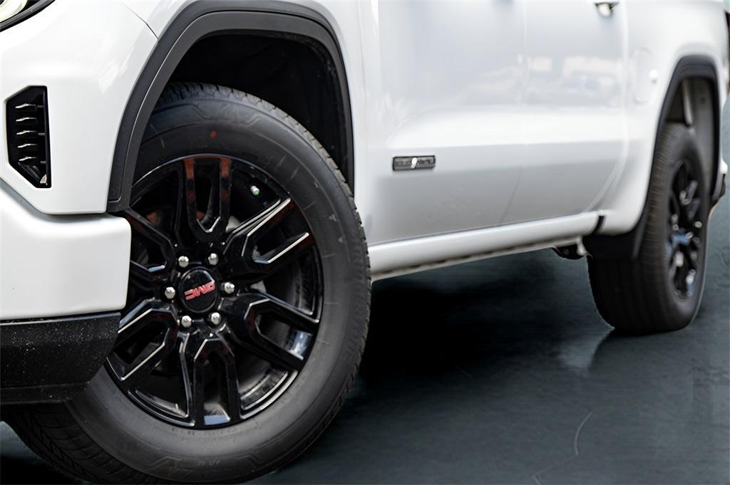 new 2024 GMC Sierra 1500 car, priced at $43,655