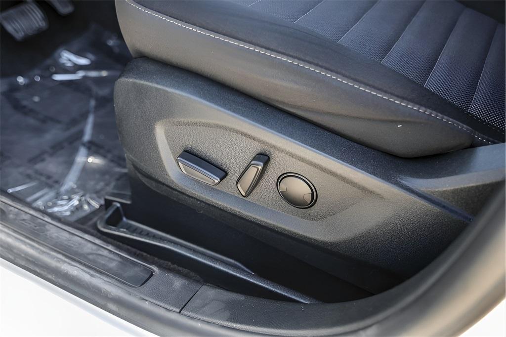 used 2020 Ford Edge car, priced at $14,900