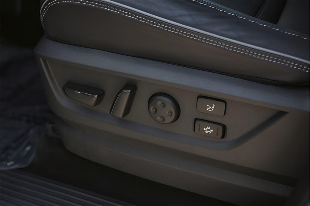 used 2025 INFINITI QX80 car, priced at $96,500