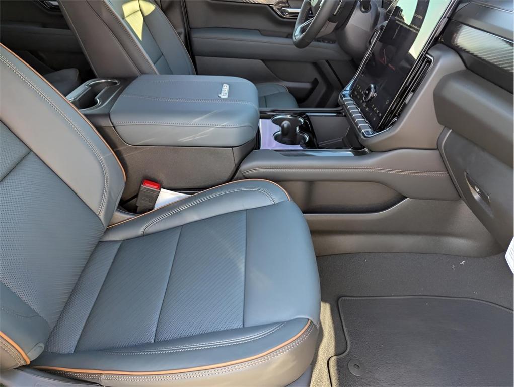 new 2025 GMC Yukon XL car, priced at $91,580