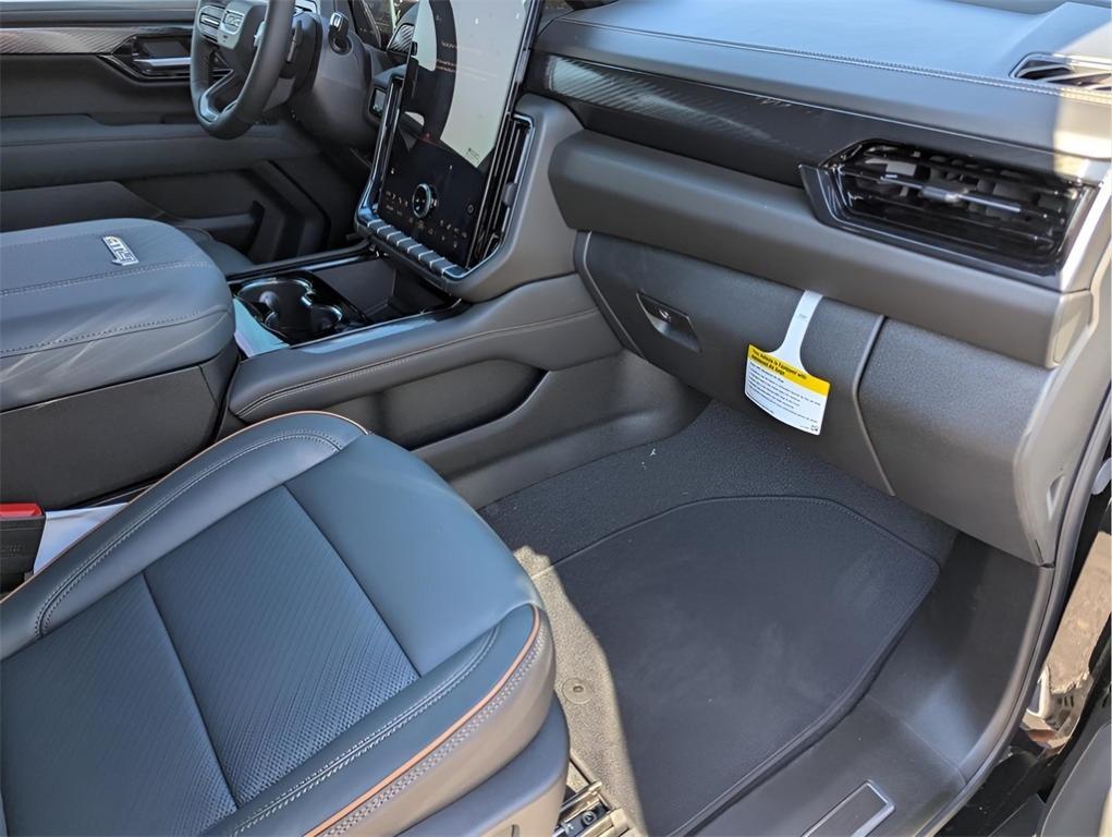 new 2025 GMC Yukon XL car, priced at $91,580