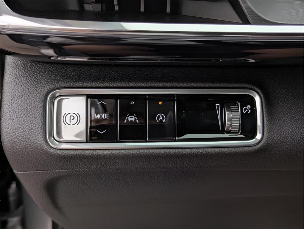 new 2025 Buick Envision car, priced at $35,935