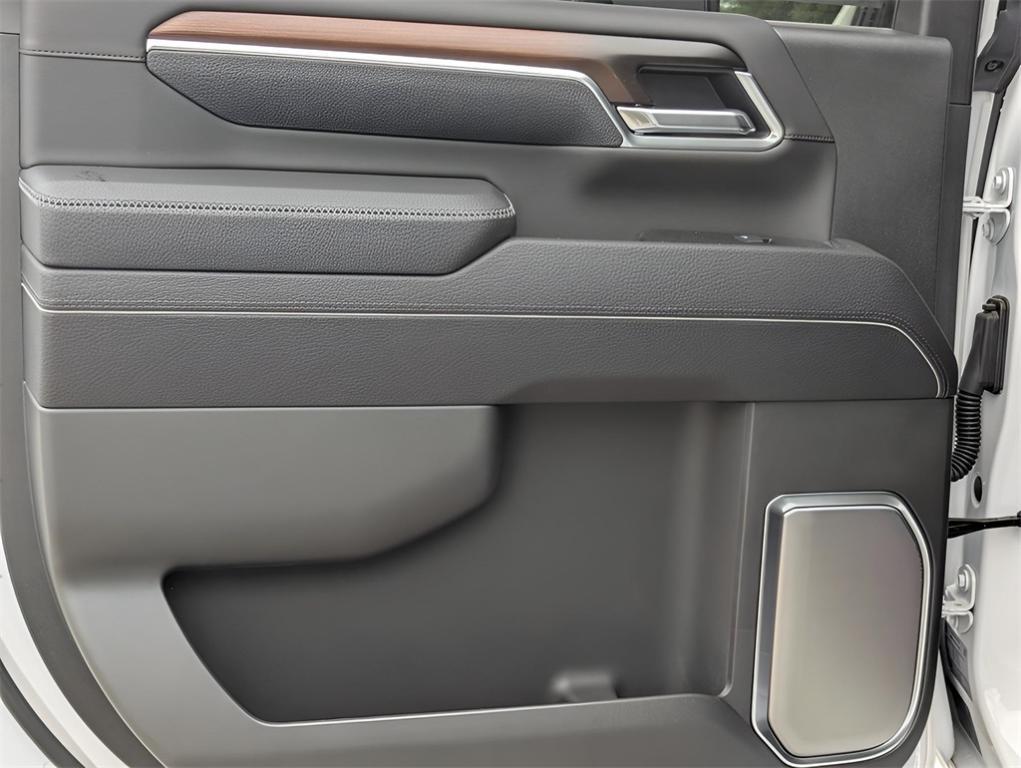new 2025 GMC Sierra 2500 car, priced at $85,555